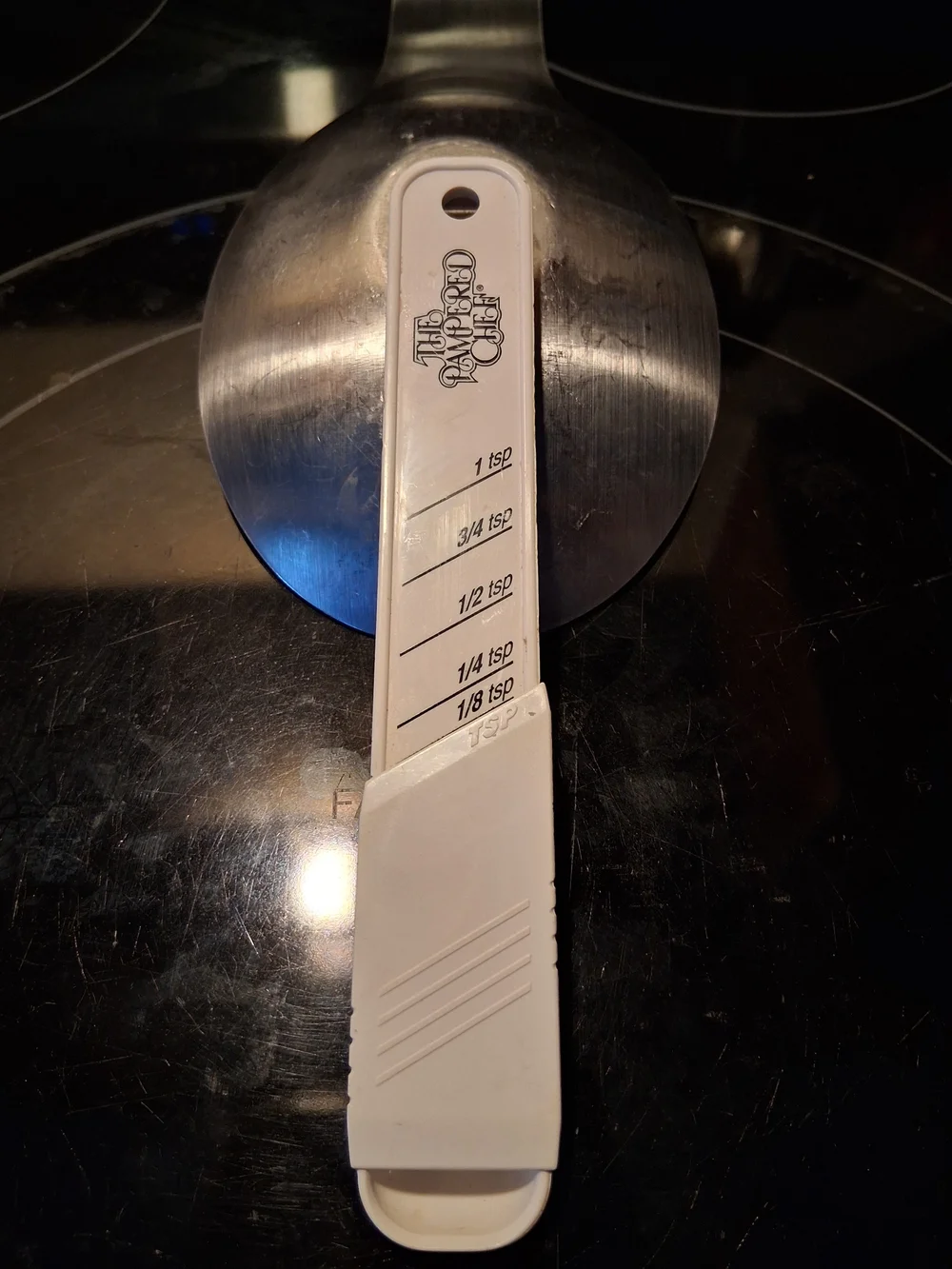 Pampered Chef Adjustable Measuring Spoon Teaspoon 1/8 tsp- 1 top USA